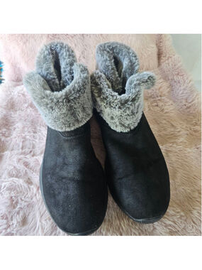 Skechers On-the-GO Joy - Bundle Up (Black)